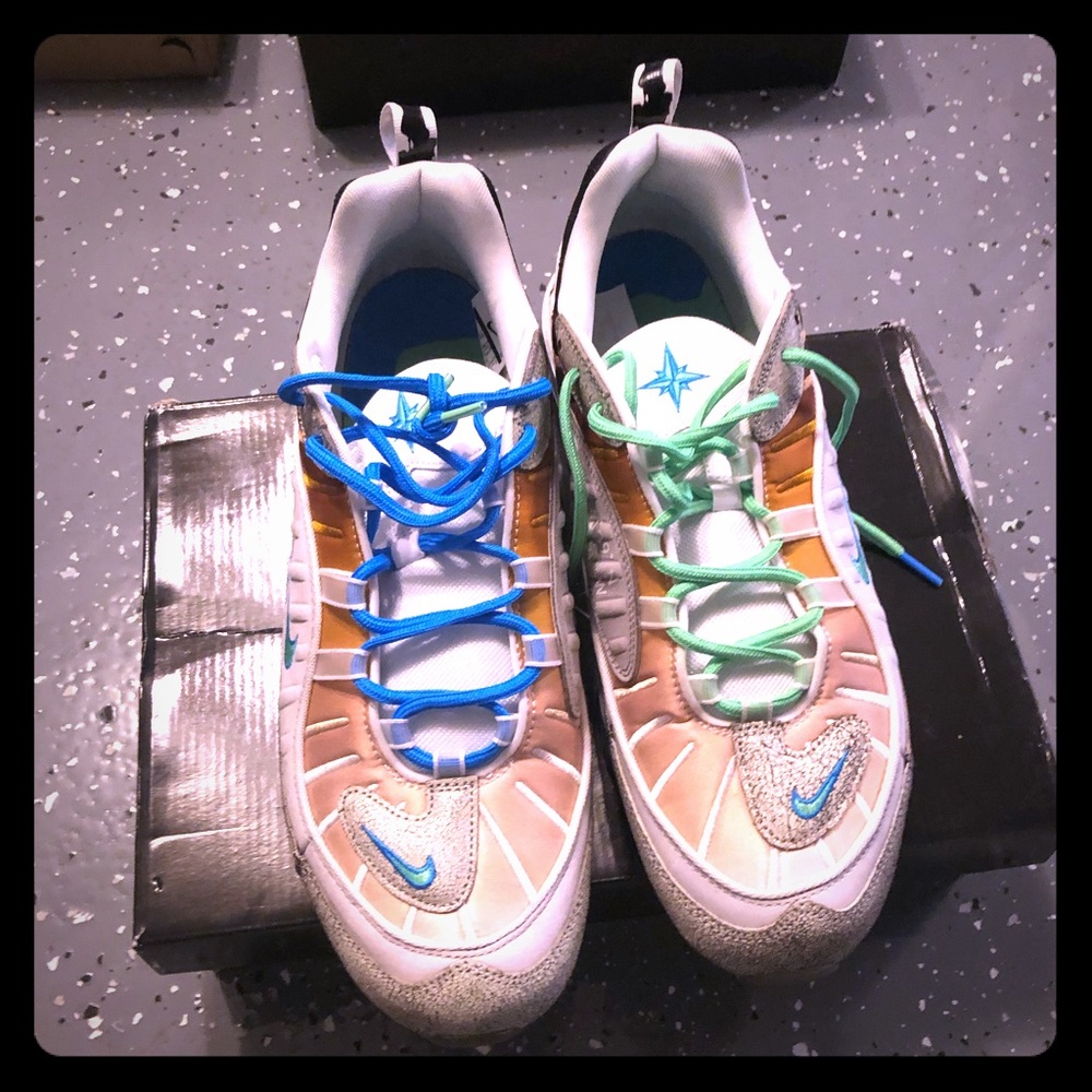 The Nike Air Max 98 On Air Gabrielle Serrano